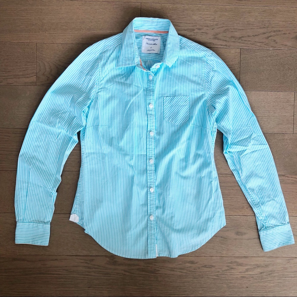 American Eagle Outfitters Light Blue Button Down Shirt